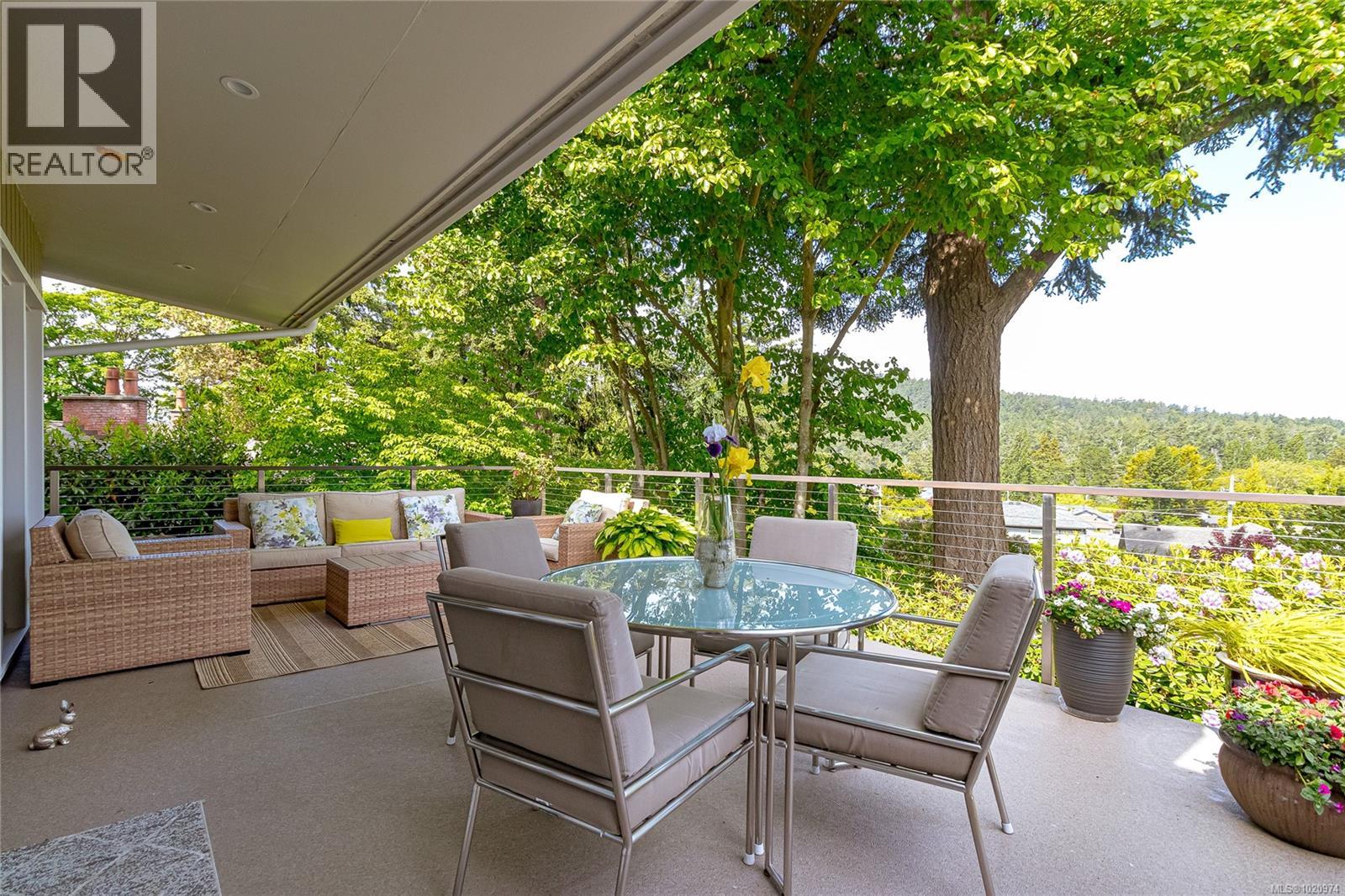  4516 Duart Road, Saanich