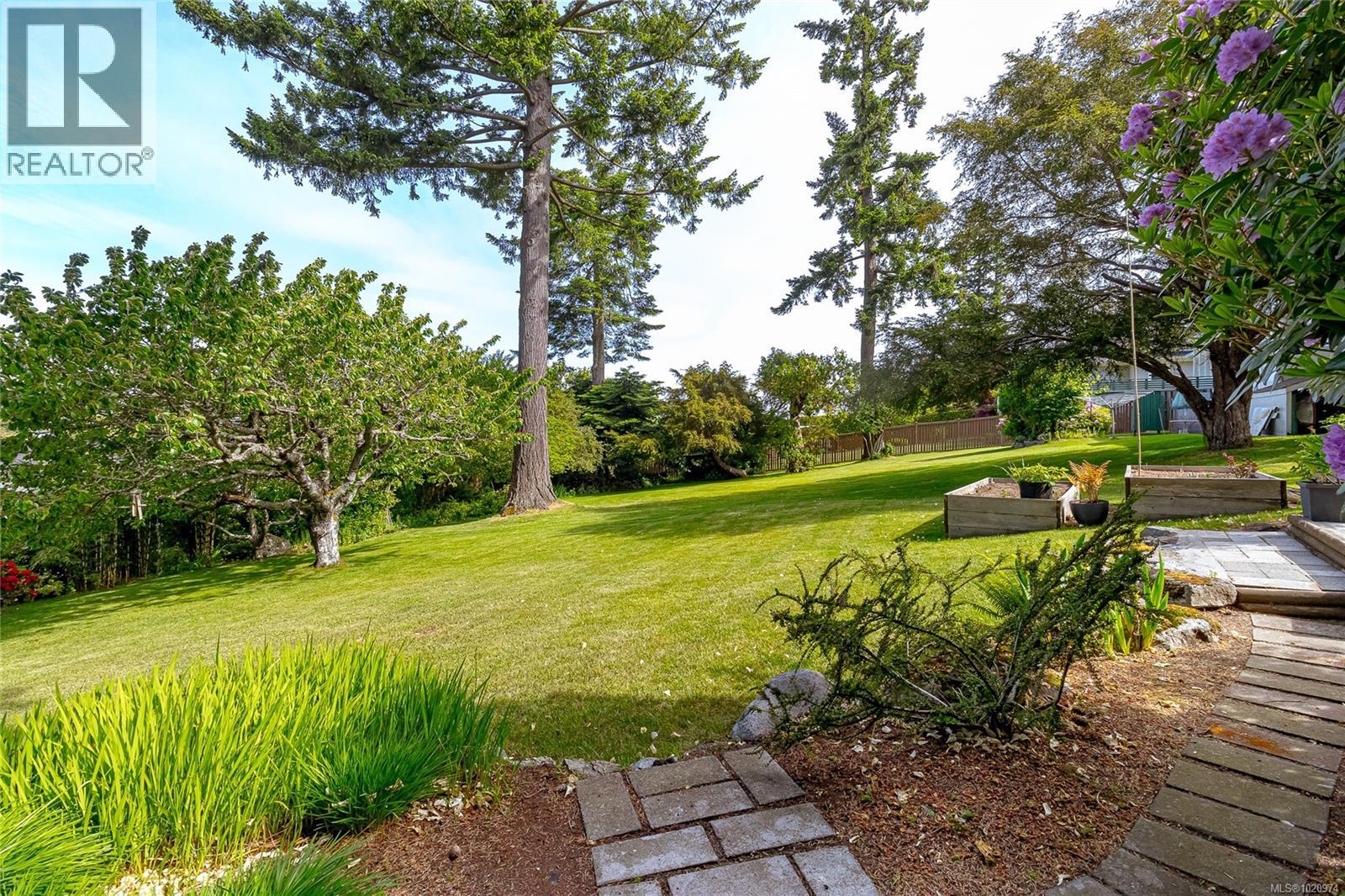  4516 Duart Road, Saanich