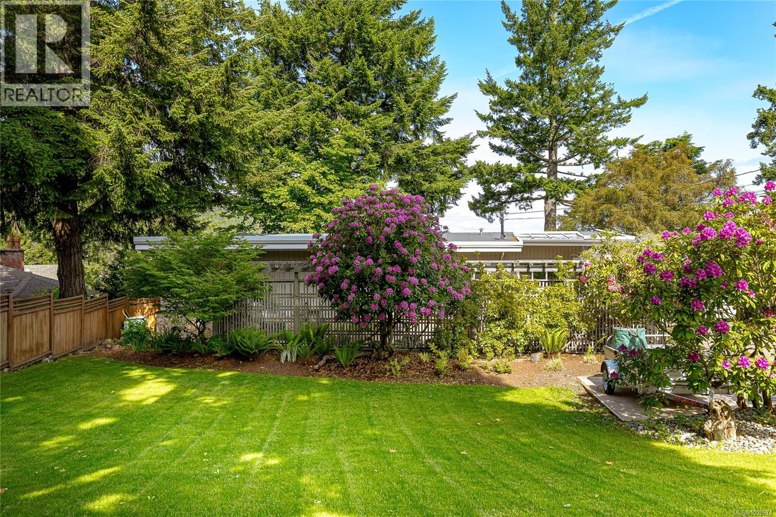  4516 Duart Road, Saanich