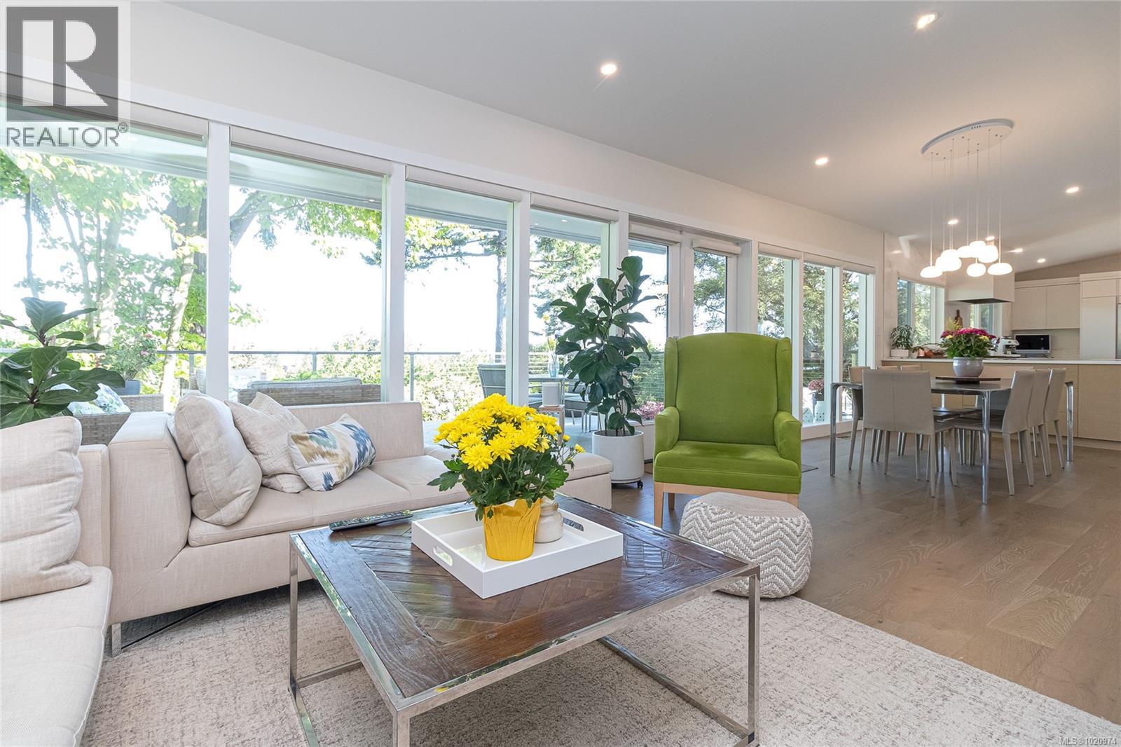  4516 Duart Road, Saanich