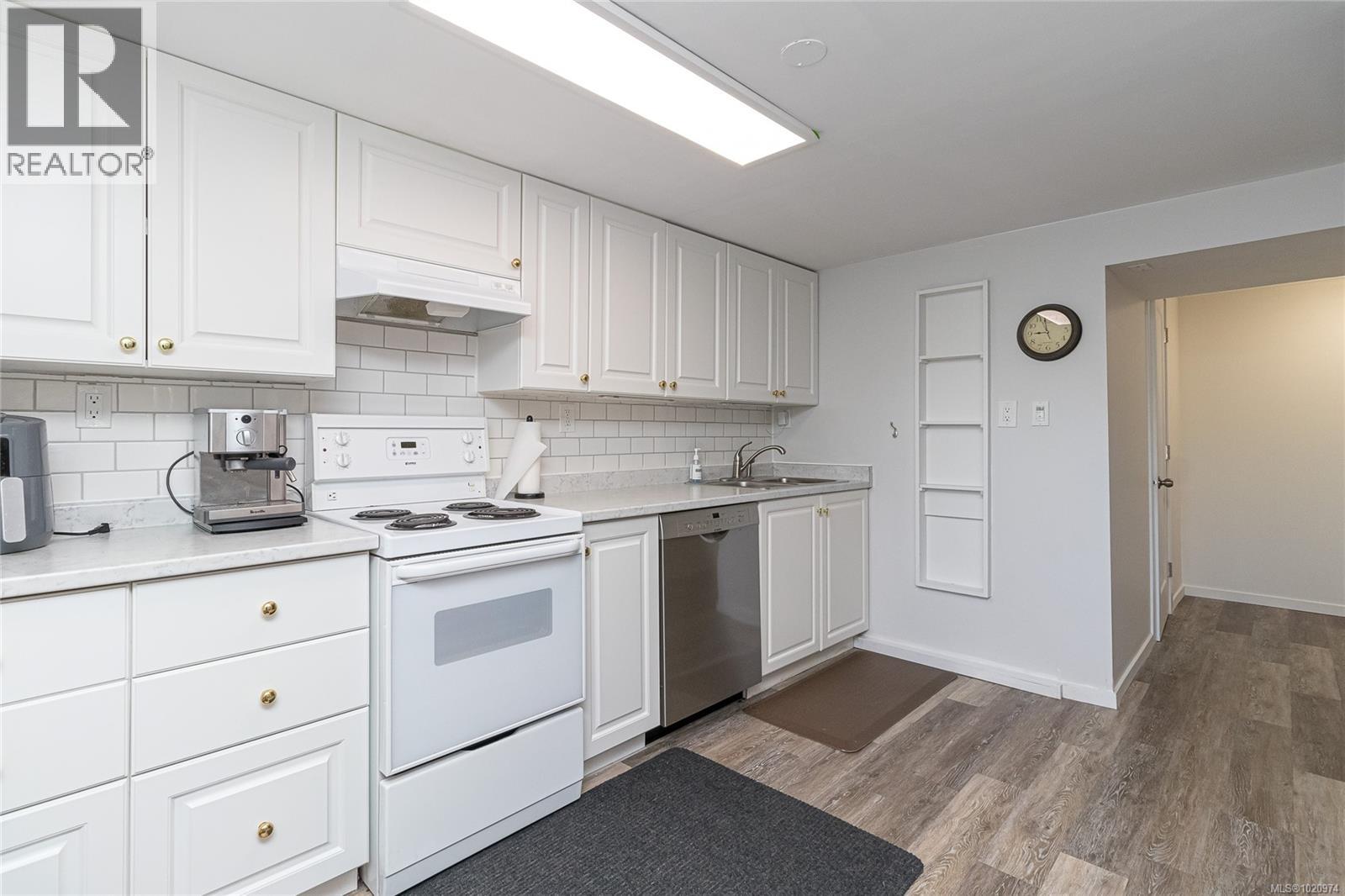  4516 Duart Road, Saanich