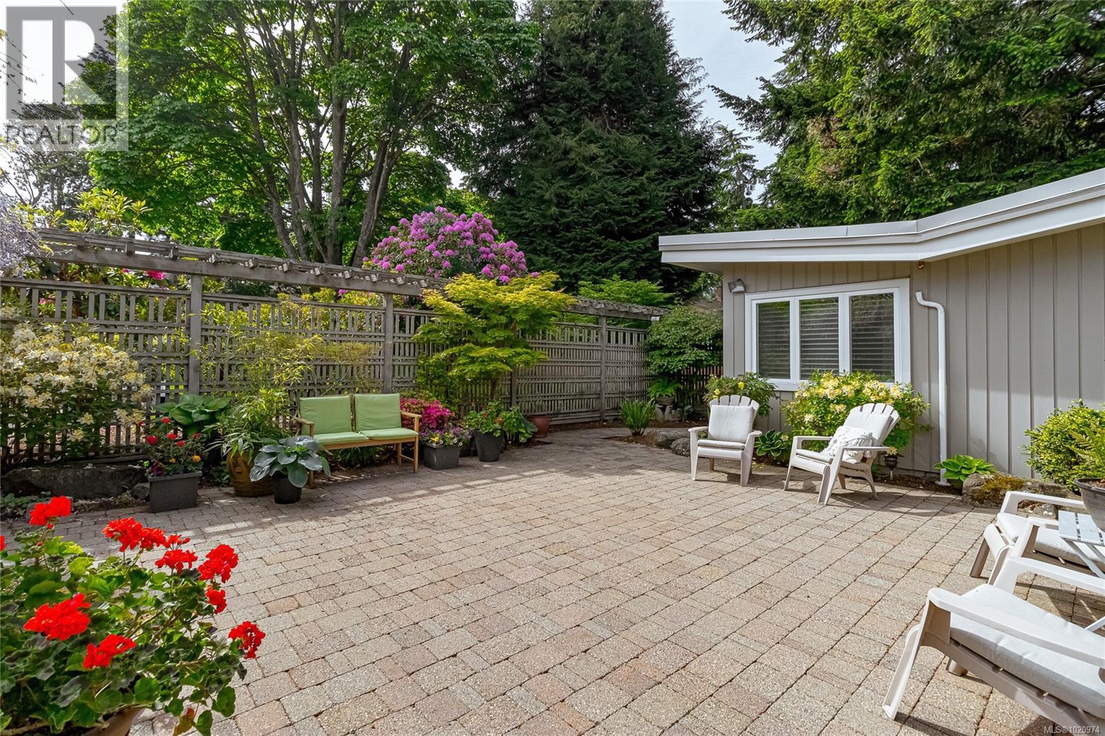  4516 Duart Road, Saanich