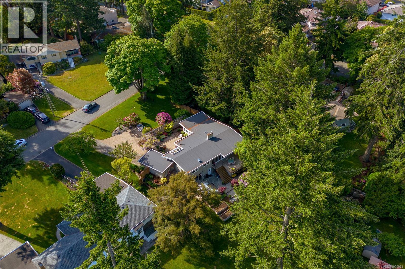  4516 Duart Road, Saanich