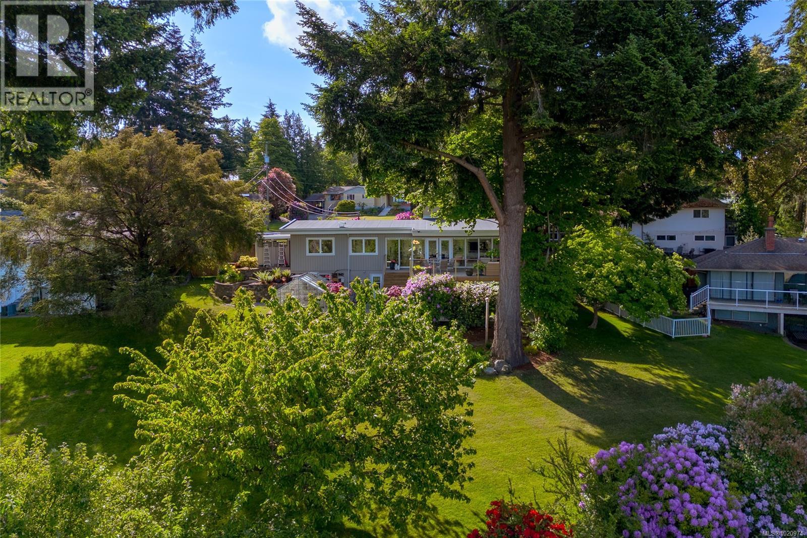  4516 Duart Road, Saanich