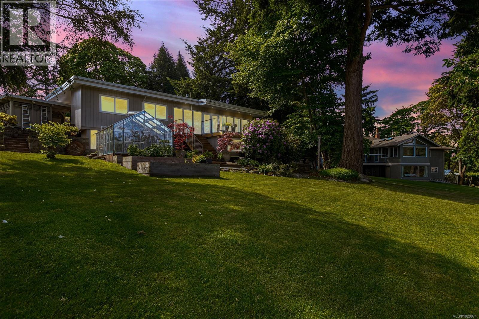  4516 Duart Road, Saanich