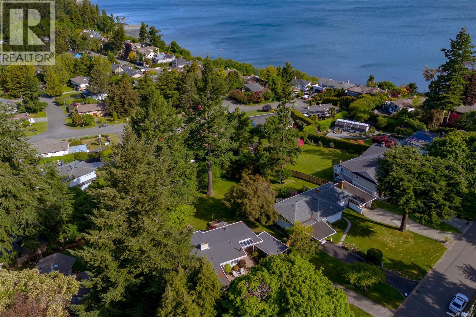  4516 Duart Road, Saanich