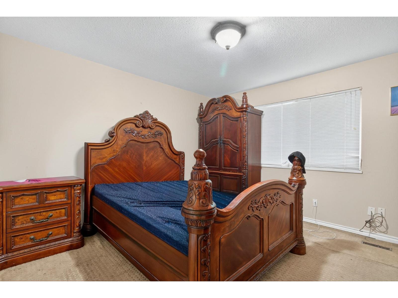 7556 SINCLAIR CRESCENT, Surrey