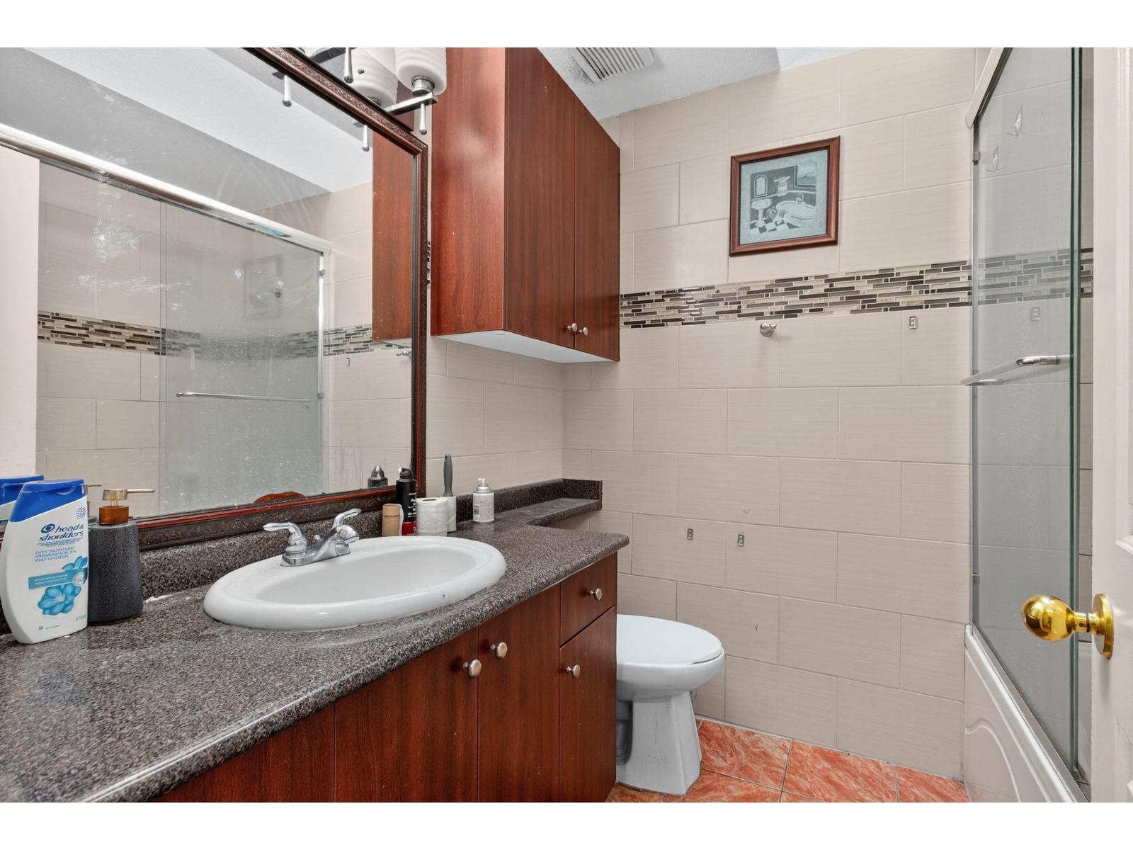 7556 SINCLAIR CRESCENT, Surrey