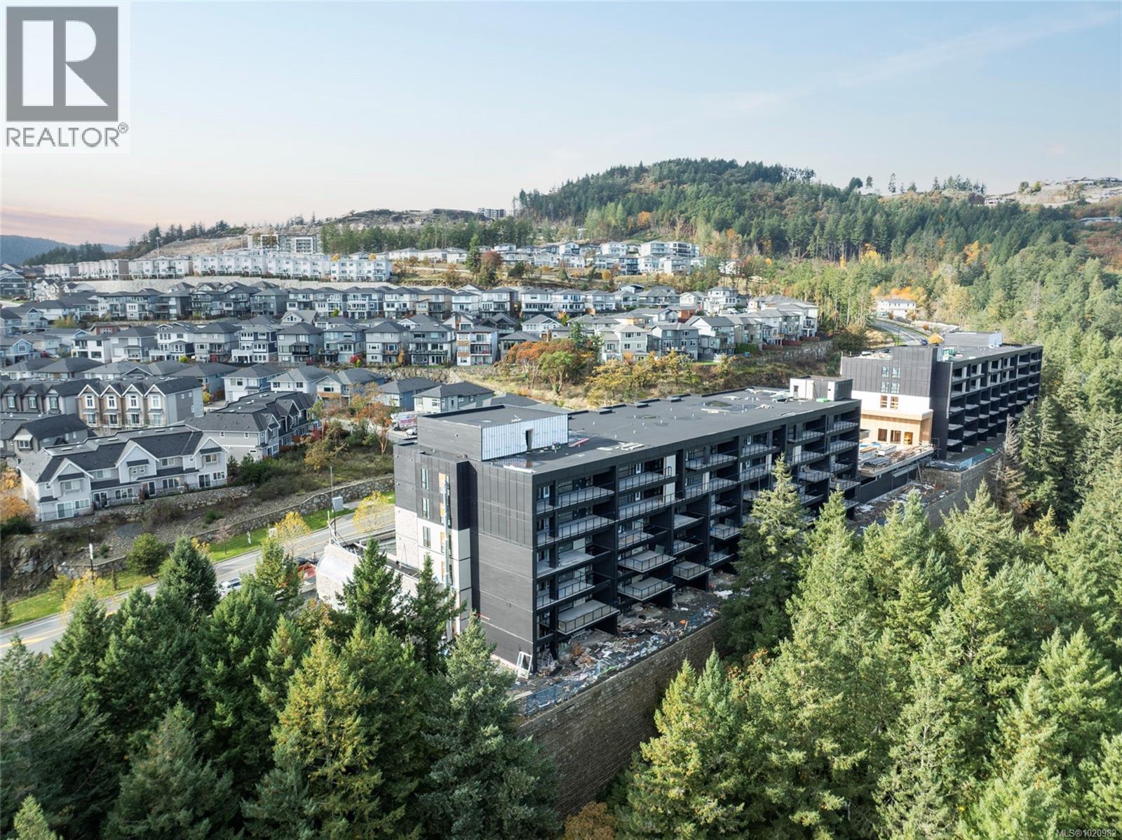 605 2341 Bear Mountain Pkwy, Langford