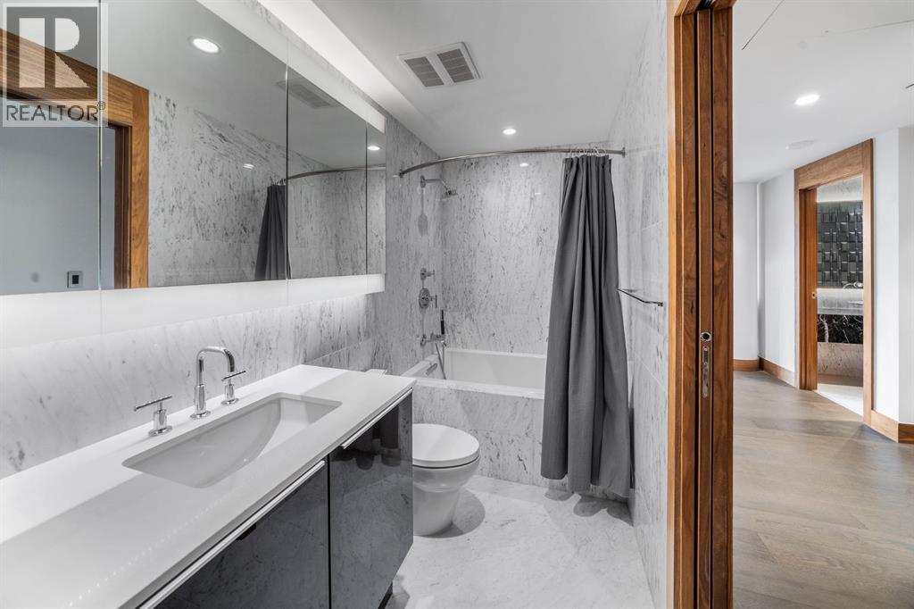 Single Family House for Sale in    Avenue SW Eau Claire Calgary 