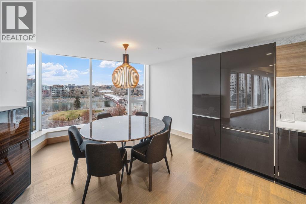 Single Family House for Sale in    Avenue SW Eau Claire Calgary 