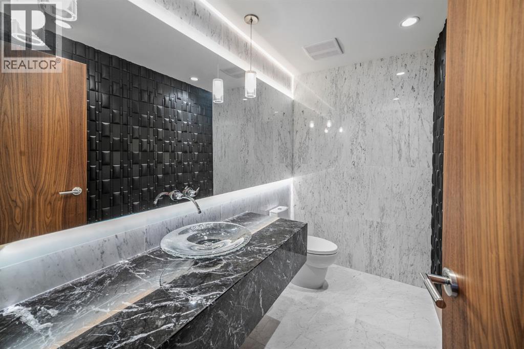 Single Family House for Sale in    Avenue SW Eau Claire Calgary 