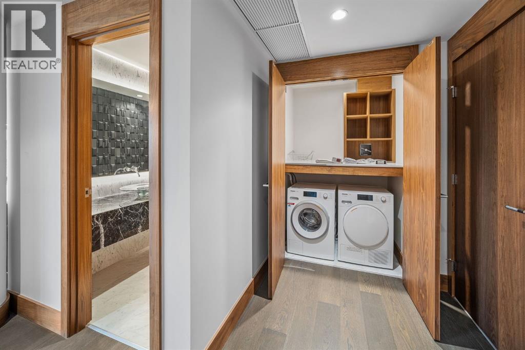 Single Family House for Sale in    Avenue SW Eau Claire Calgary 