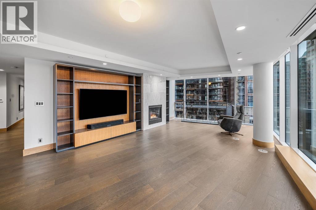 Single Family House for Sale in    Avenue SW Eau Claire Calgary 