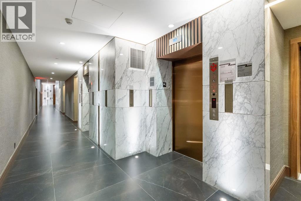 Single Family House for Sale in    Avenue SW Eau Claire Calgary 