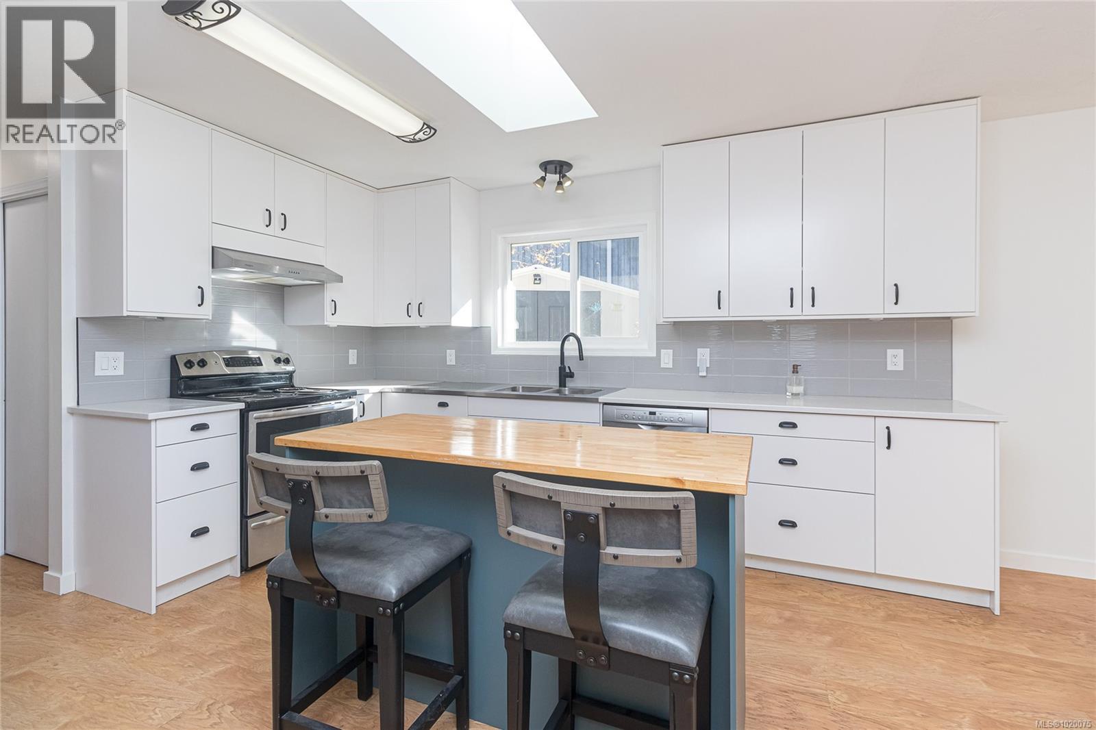 2946 Cressida Cres, Langford