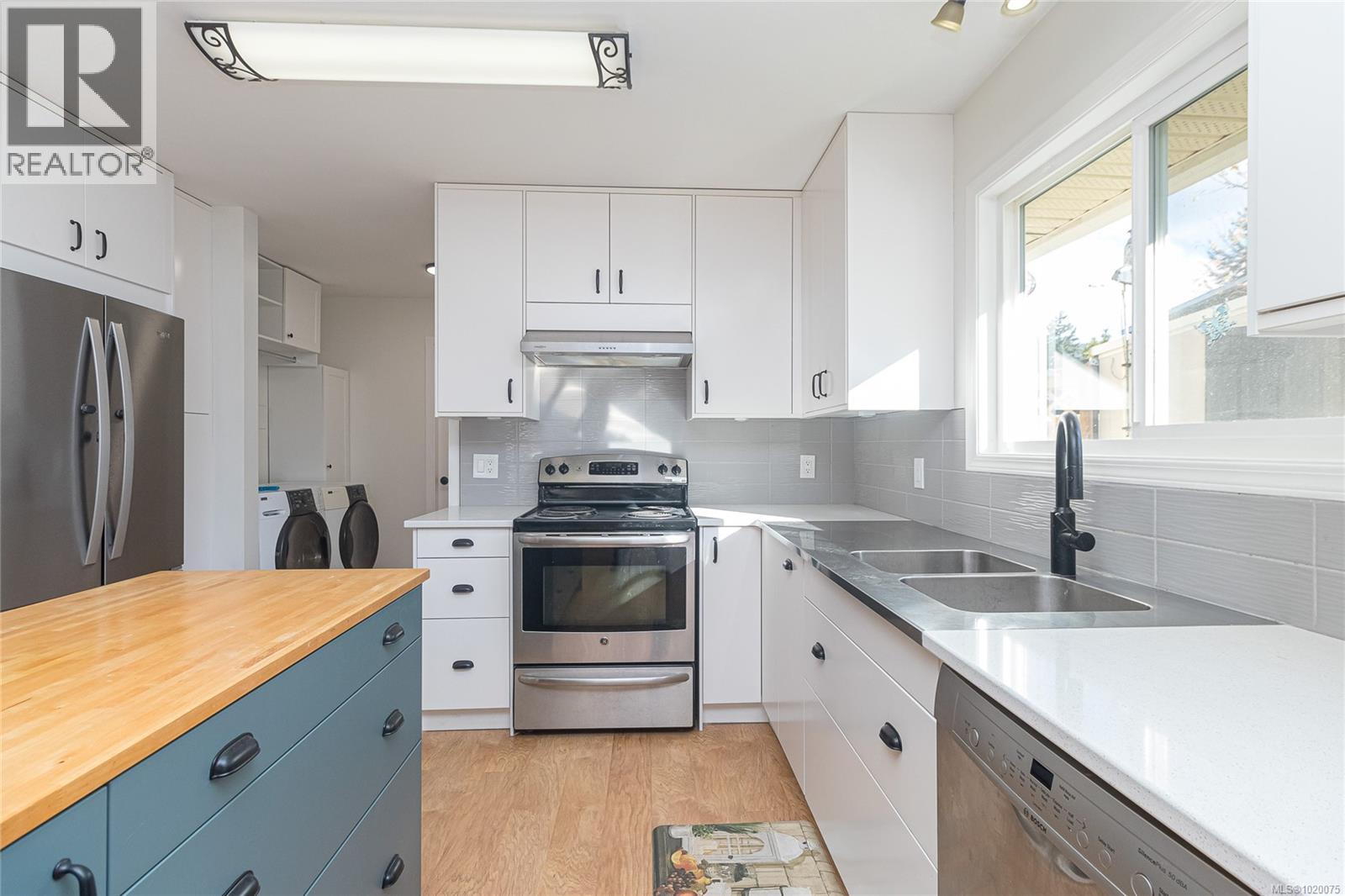 2946 Cressida Cres, Langford