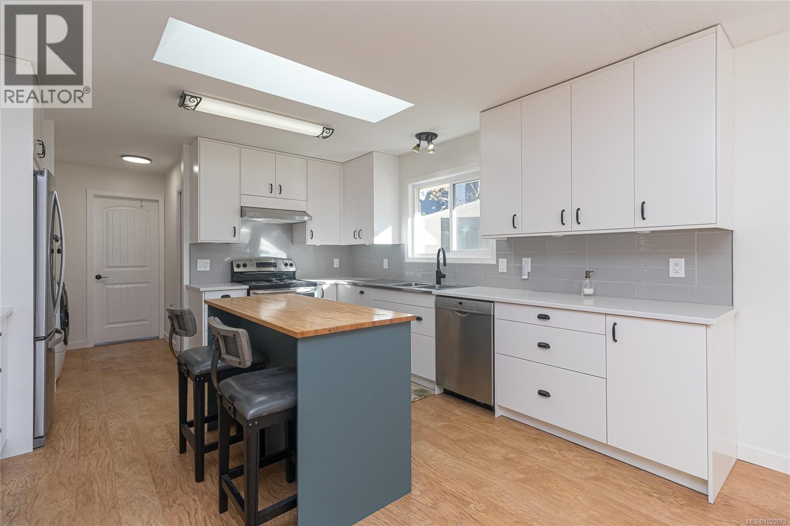 2946 Cressida Cres, Langford