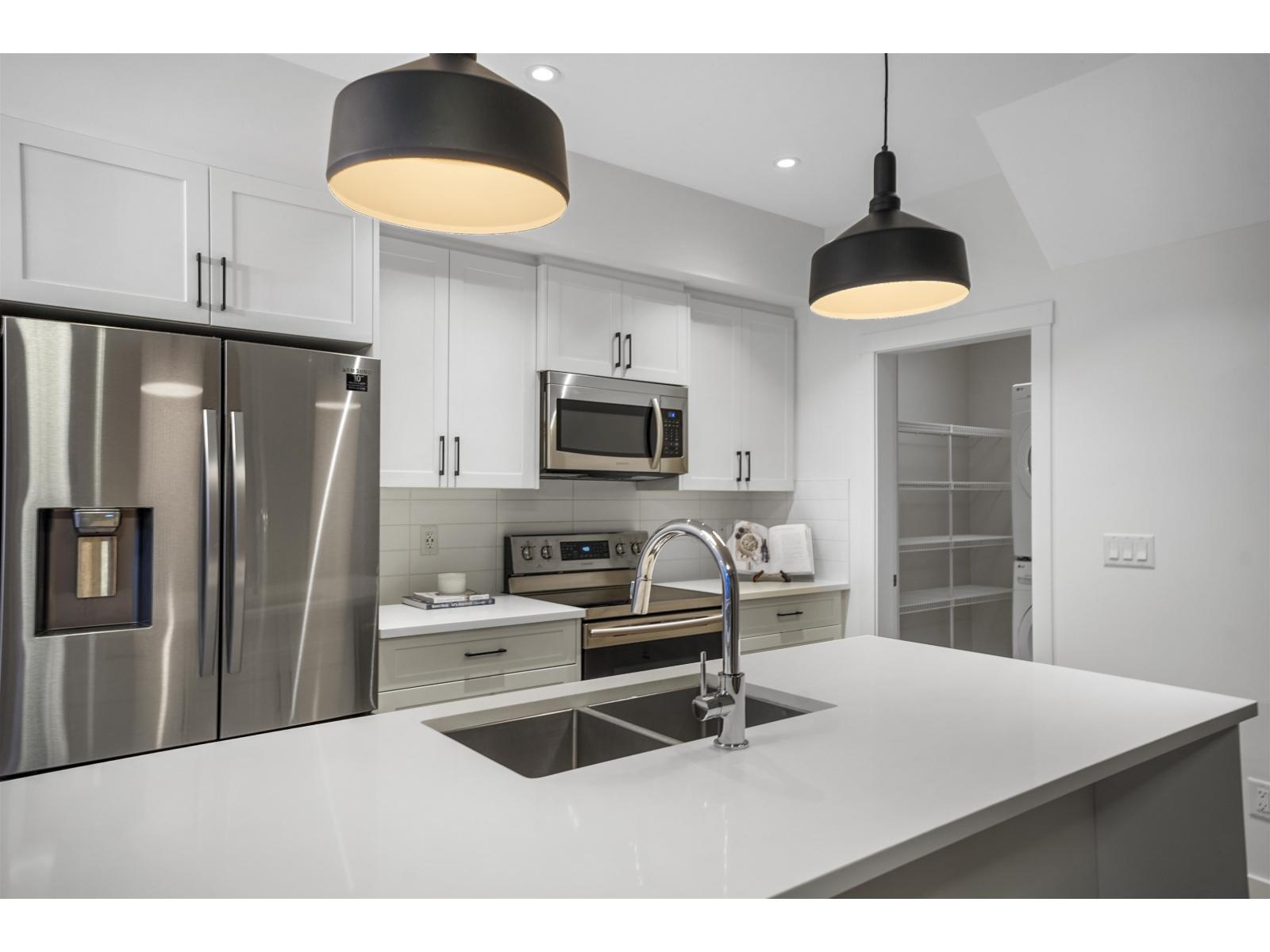 73 8371 202B STREET, Langley