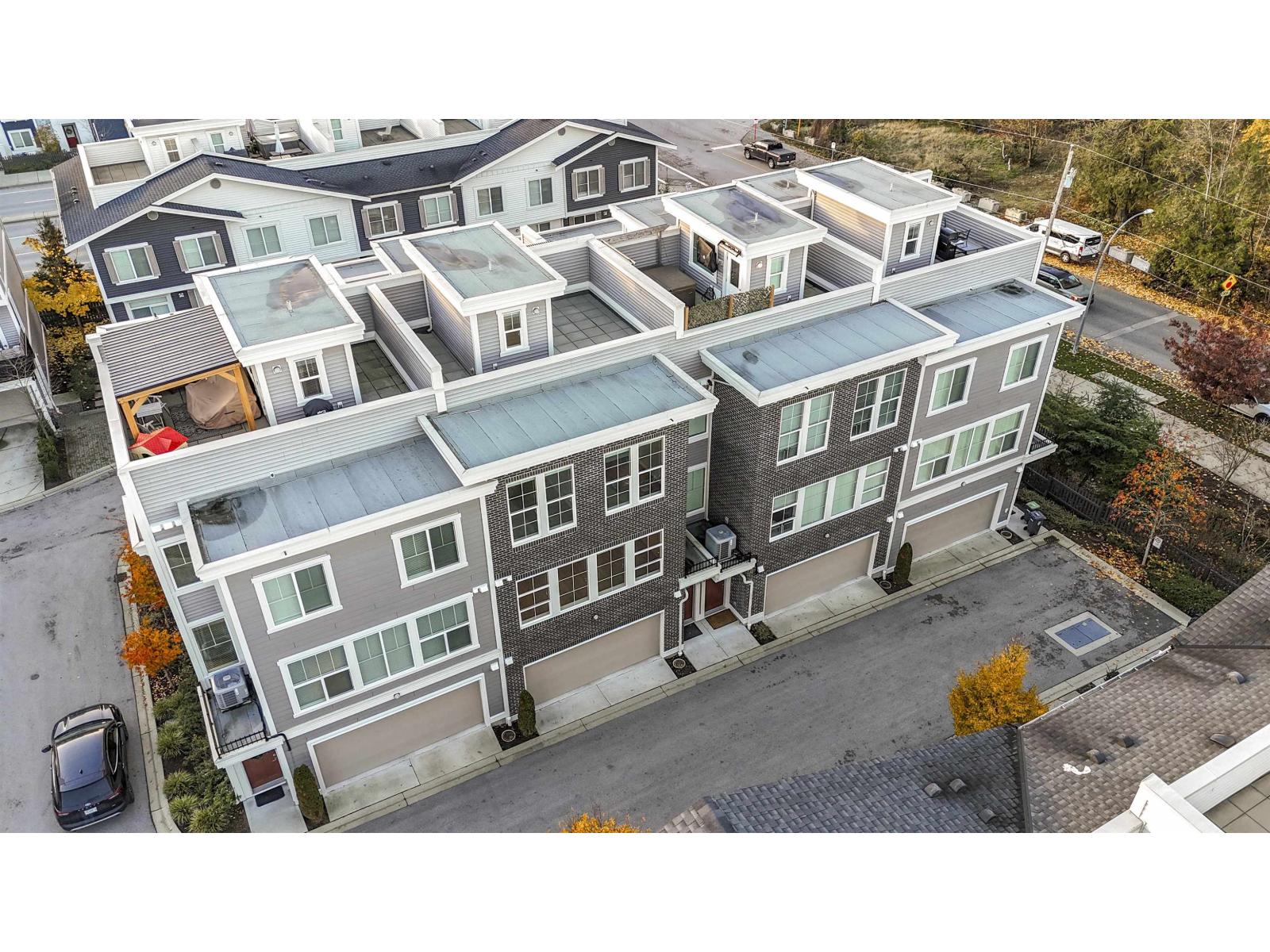 73 8371 202B STREET, Langley