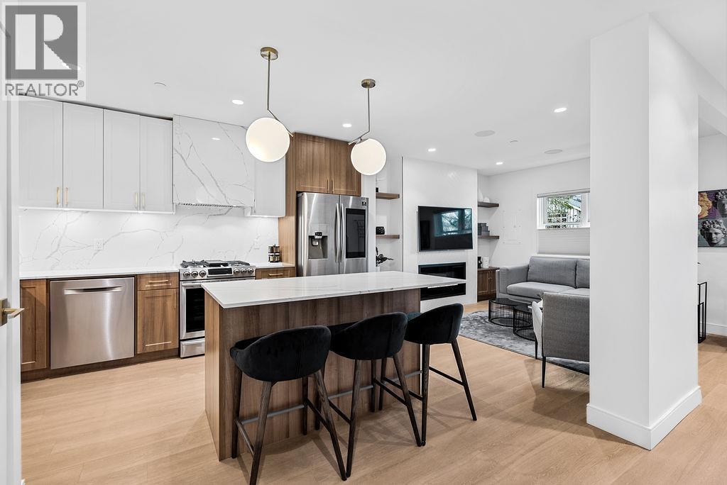 1022 ODLUM DRIVE, Vancouver