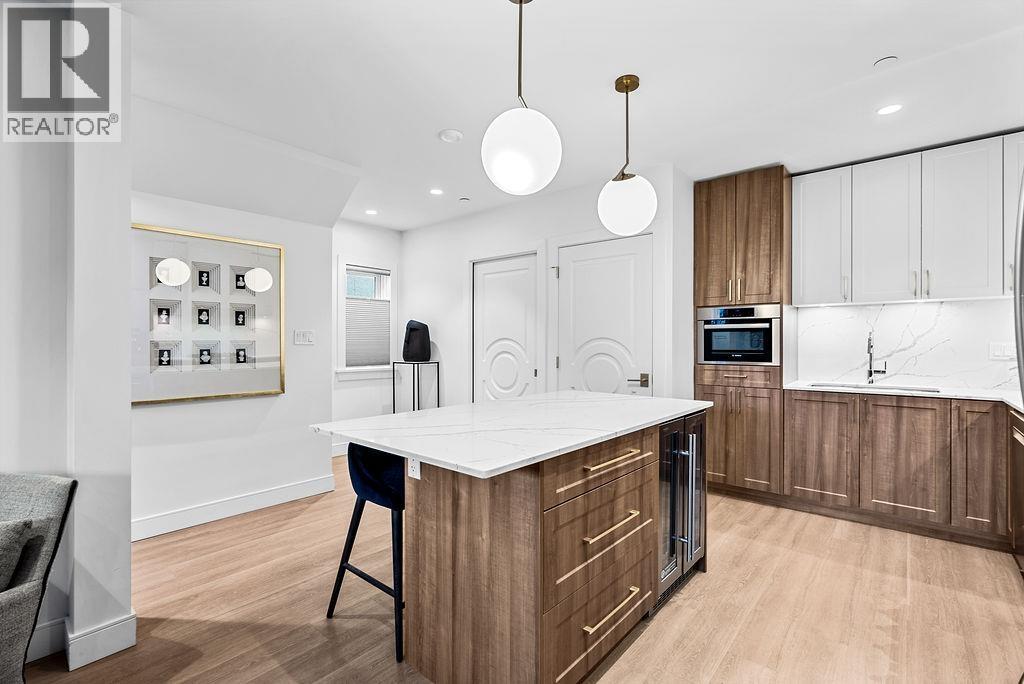 1022 ODLUM DRIVE, Vancouver