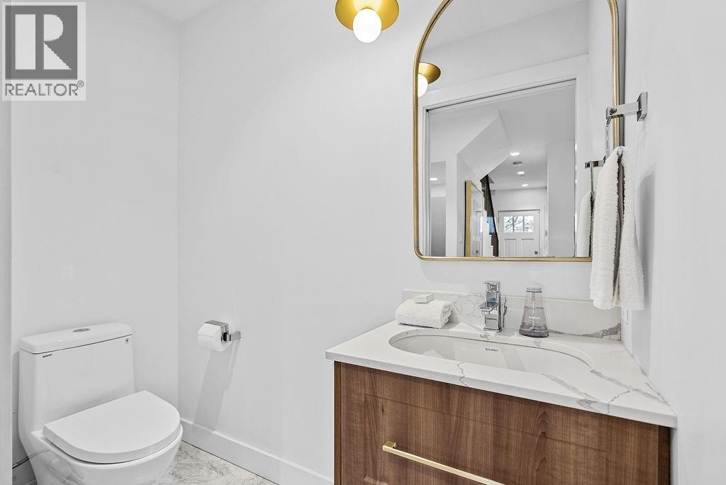 1022 ODLUM DRIVE, Vancouver