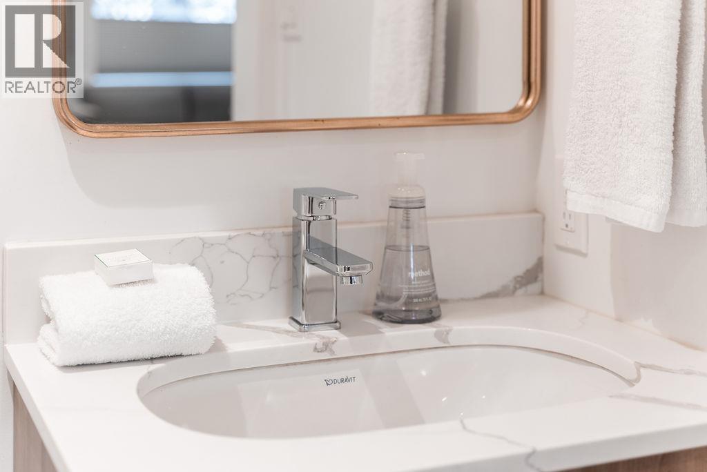 1022 ODLUM DRIVE, Vancouver