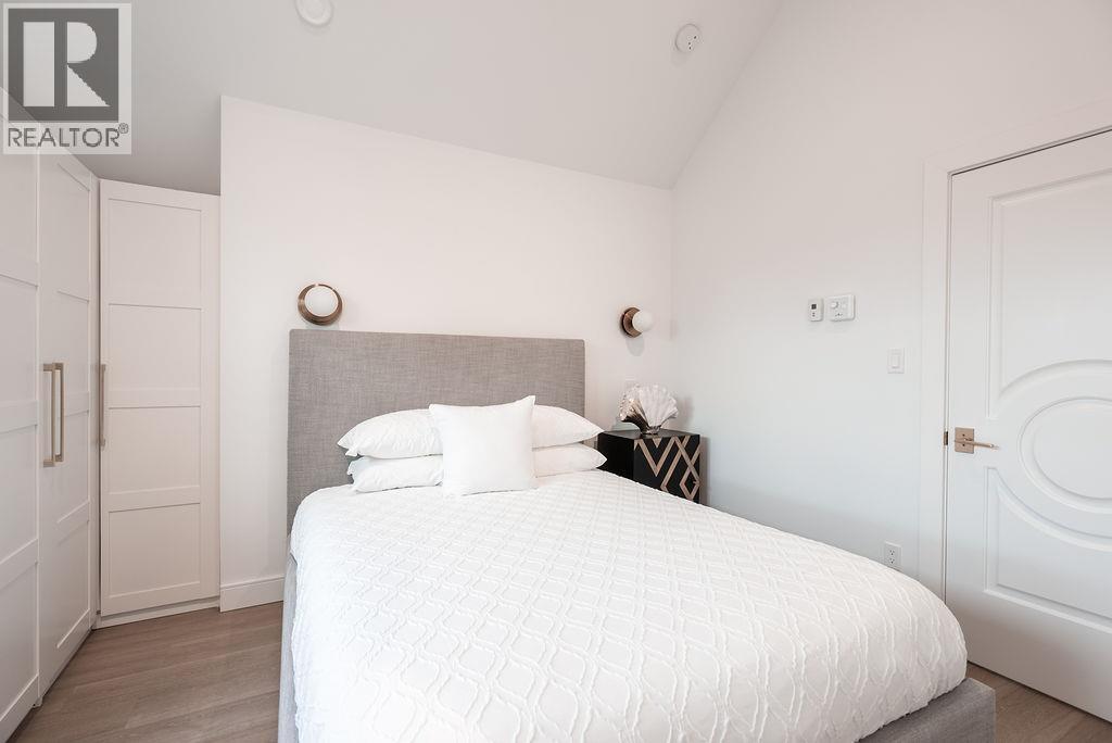 1022 ODLUM DRIVE, Vancouver