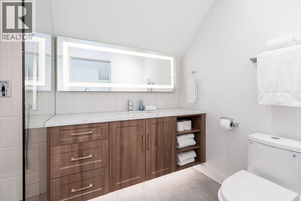 1022 ODLUM DRIVE, Vancouver