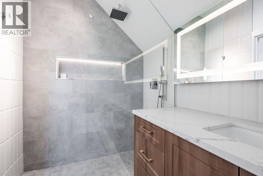 1022 ODLUM DRIVE, Vancouver