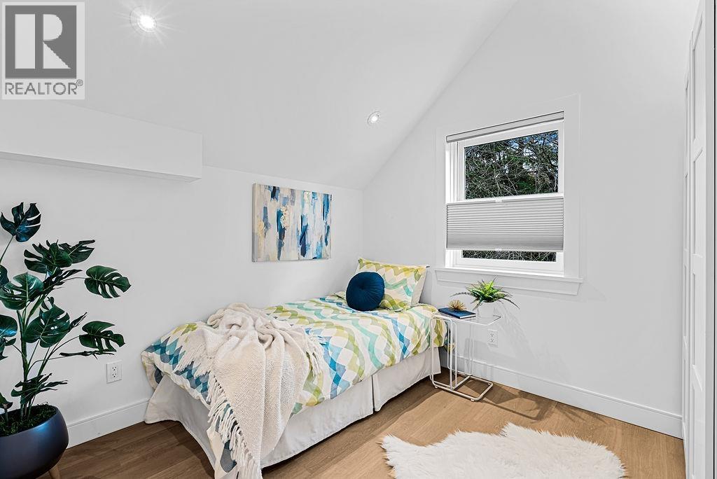 1022 ODLUM DRIVE, Vancouver