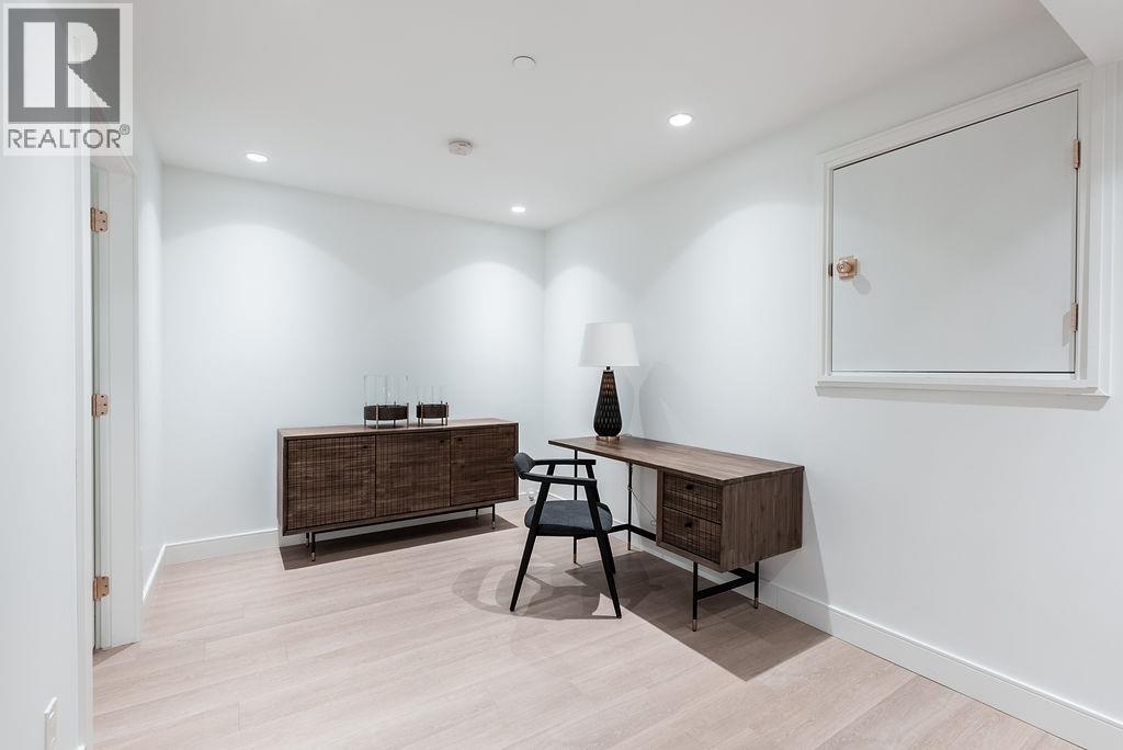 1022 ODLUM DRIVE, Vancouver