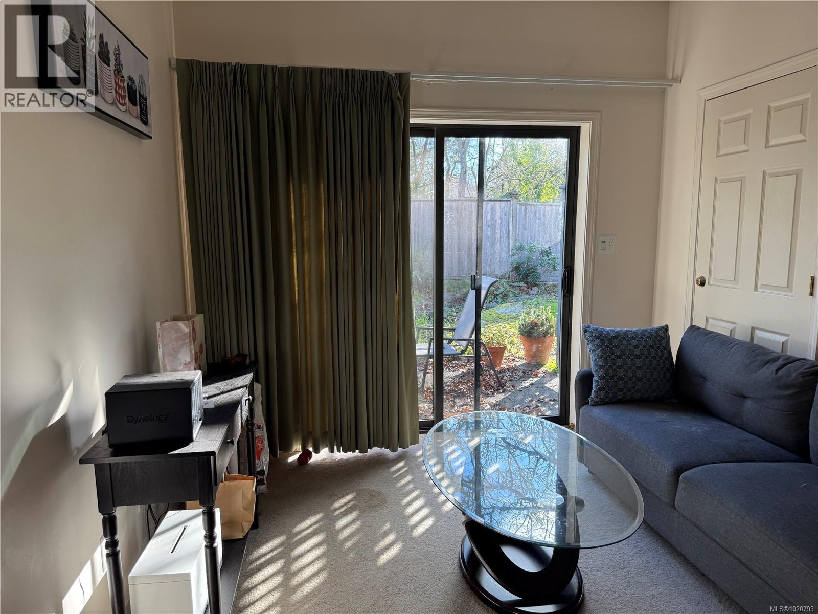 1509 Lynnfield Pl, Saanich