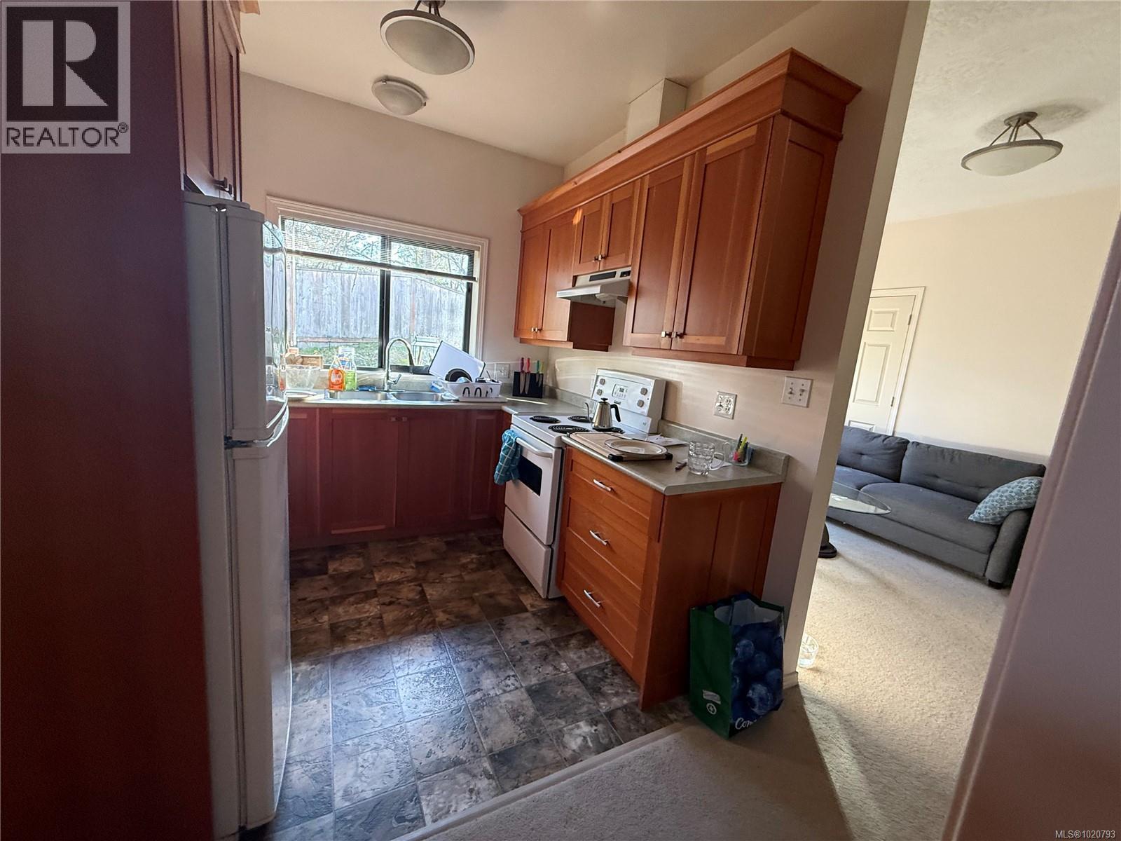 1509 Lynnfield Pl, Saanich