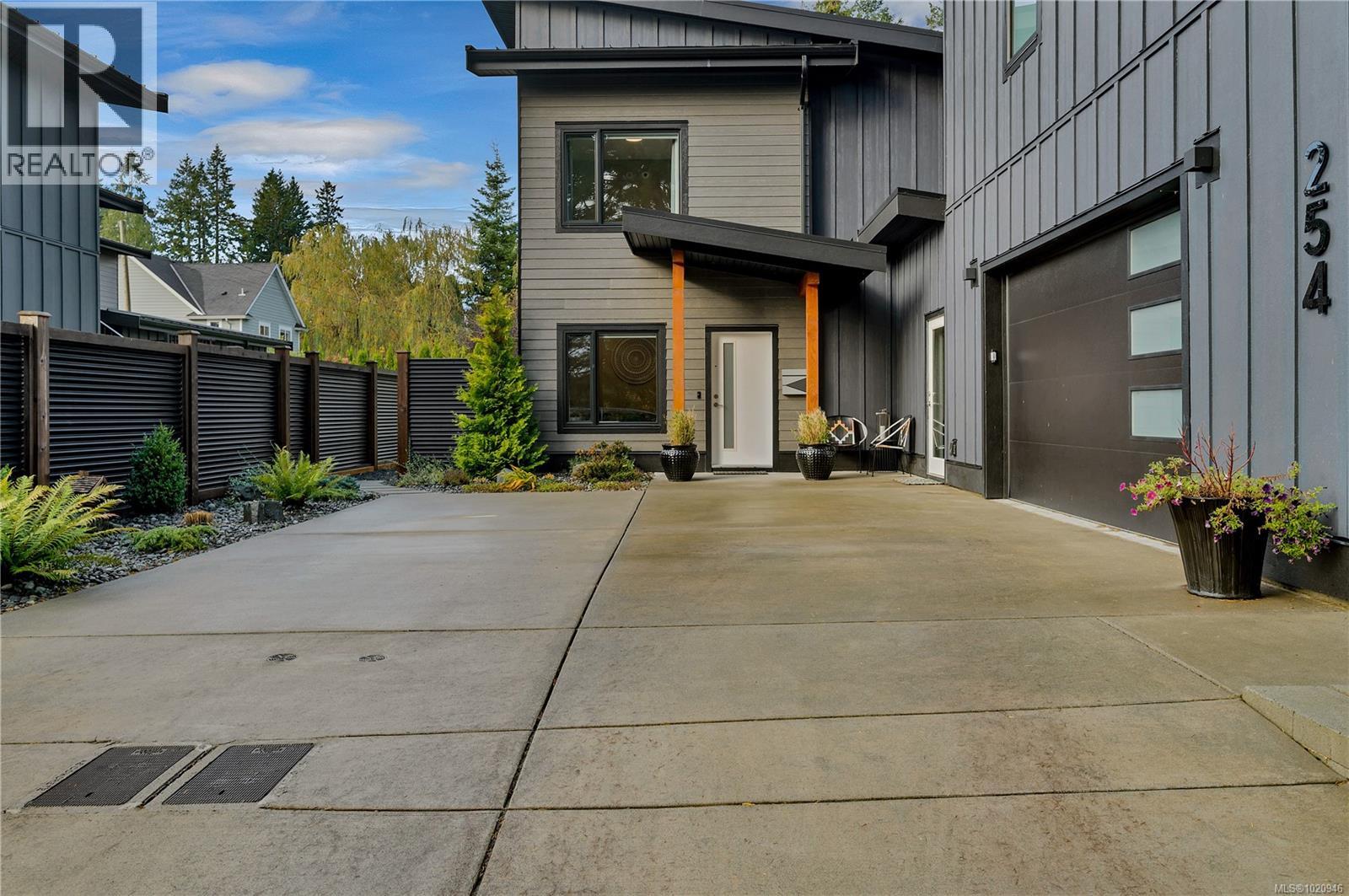 254 Twillingate Rd, Campbell River