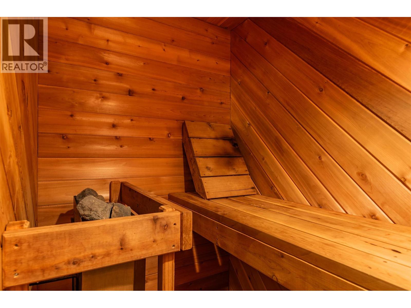 2071 Massie Road, Christina Lake