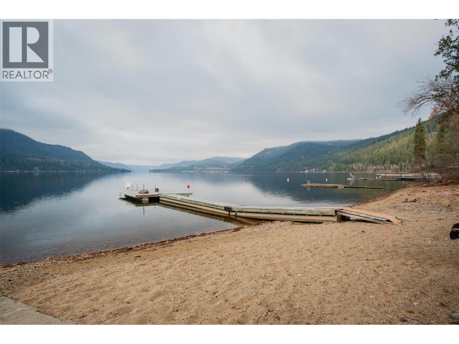 2071 Massie Road, Christina Lake