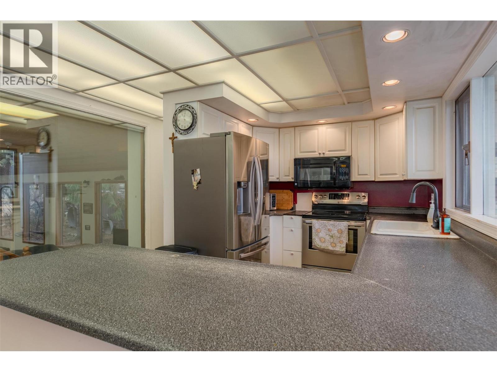 2071 Massie Road, Christina Lake