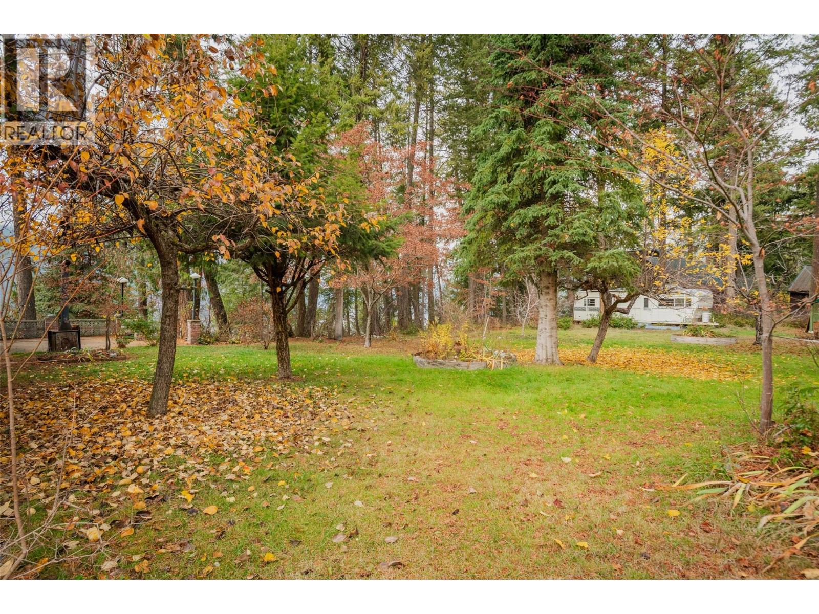 2071 Massie Road, Christina Lake