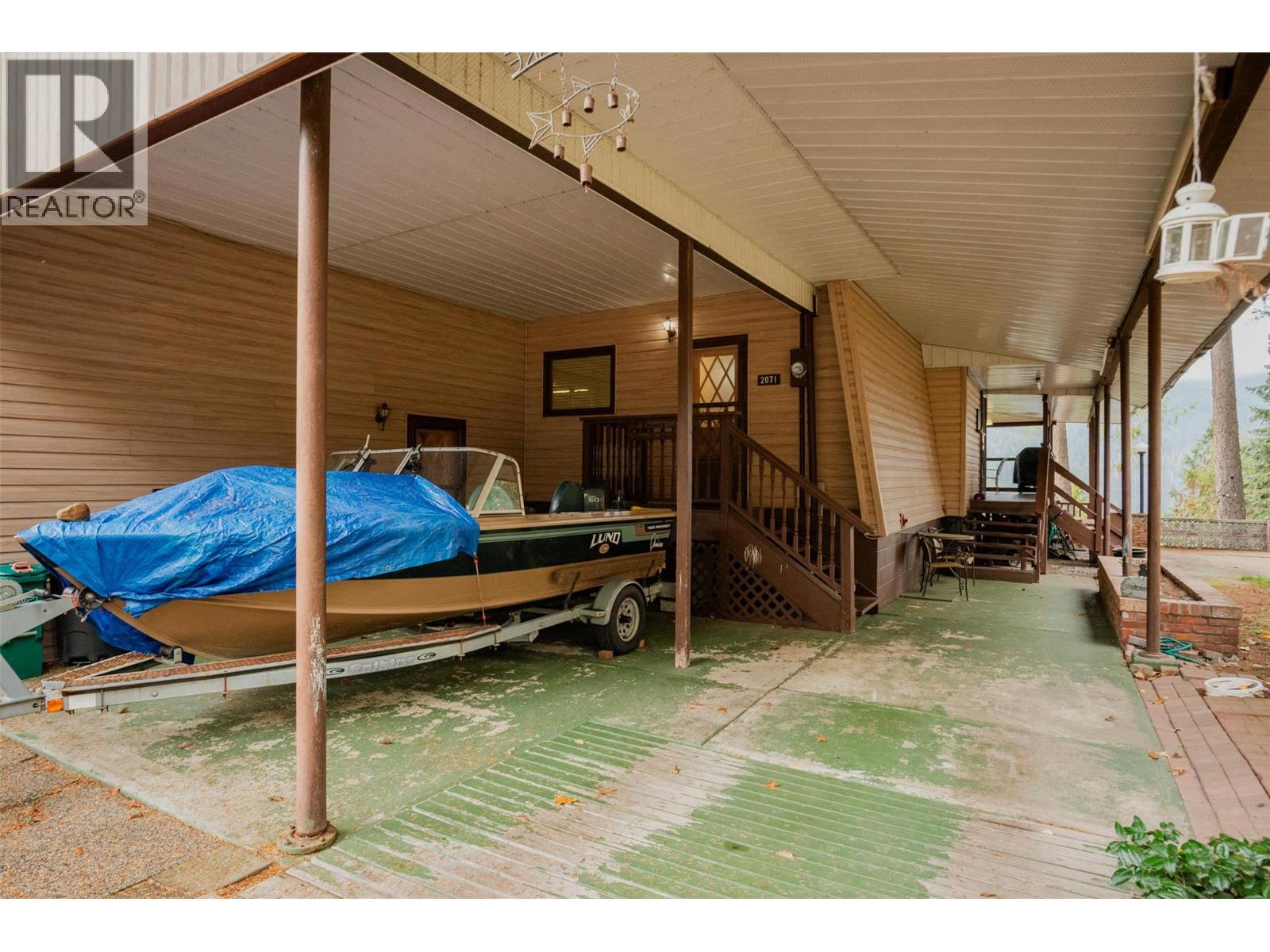 2071 Massie Road, Christina Lake