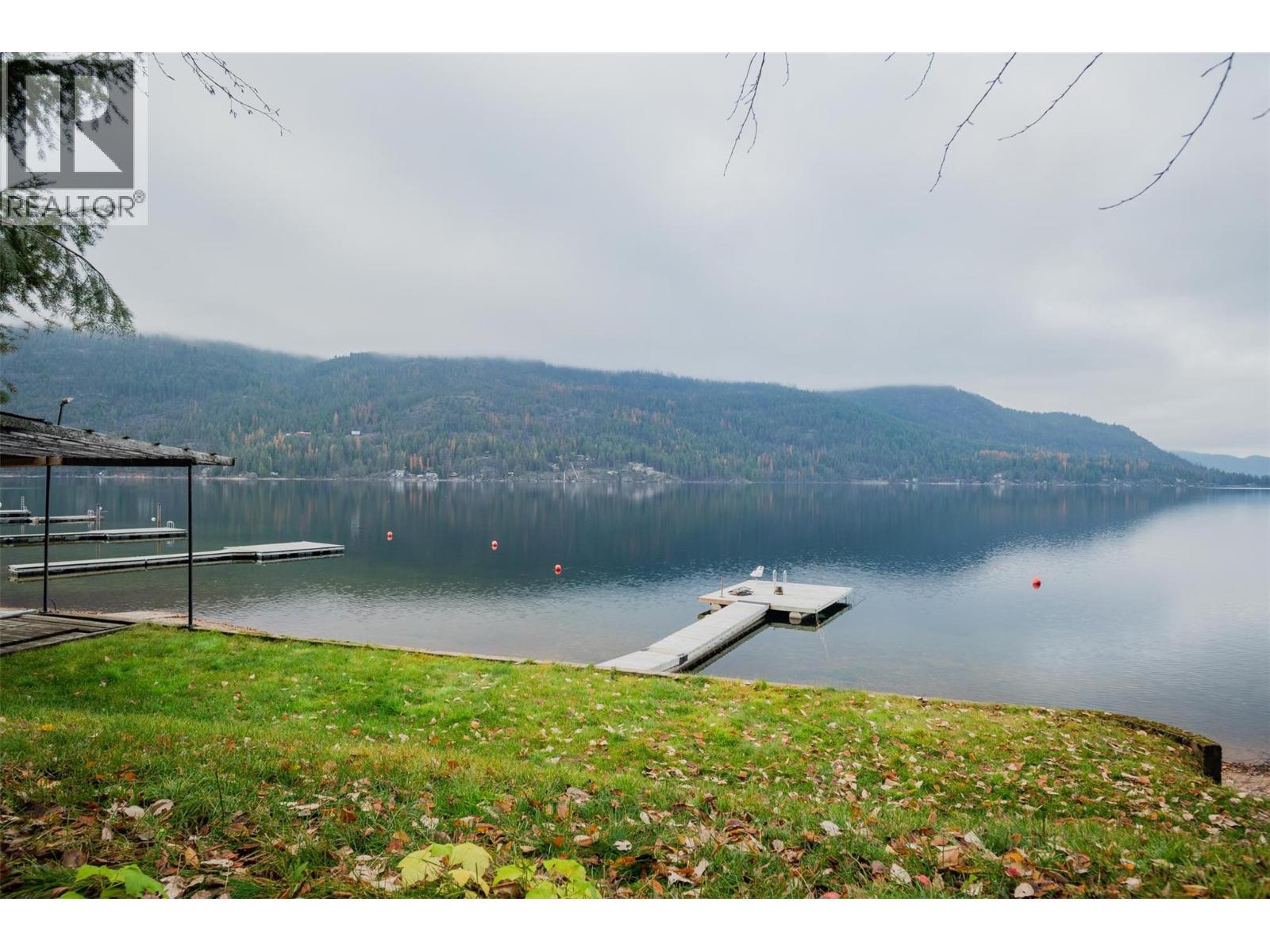 2071 Massie Road, Christina Lake