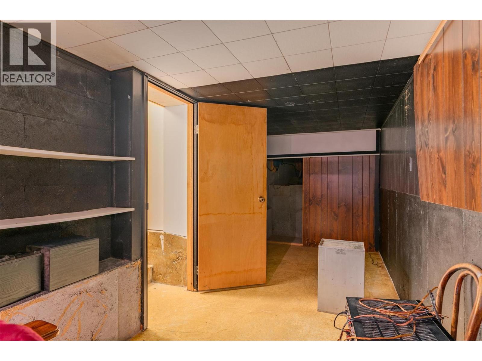 2071 Massie Road, Christina Lake