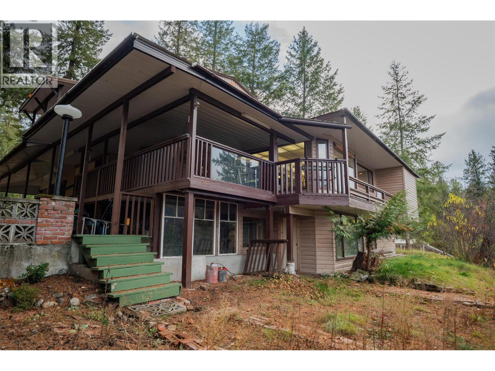 2071 Massie Road, Christina Lake