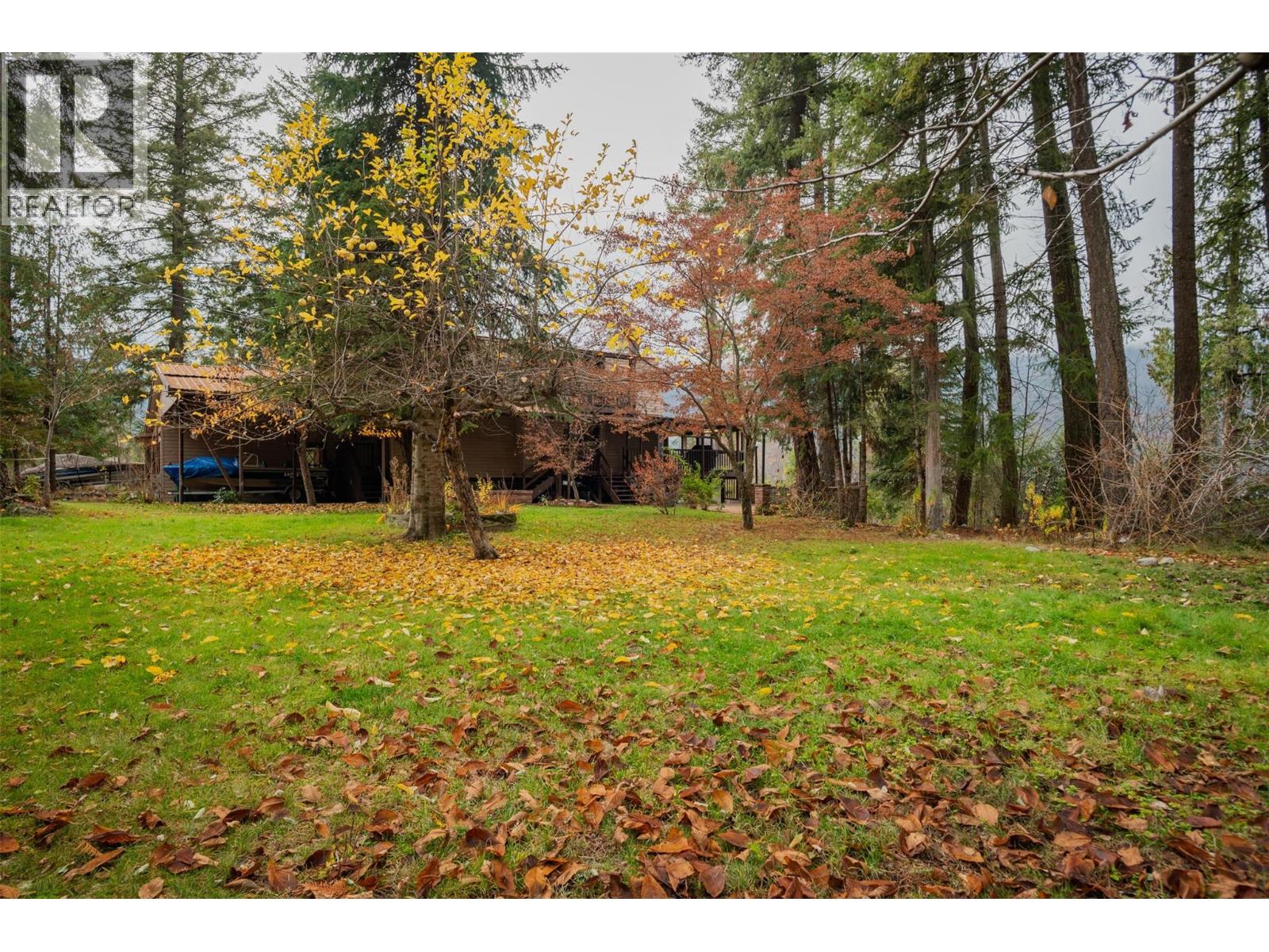 2071 Massie Road, Christina Lake