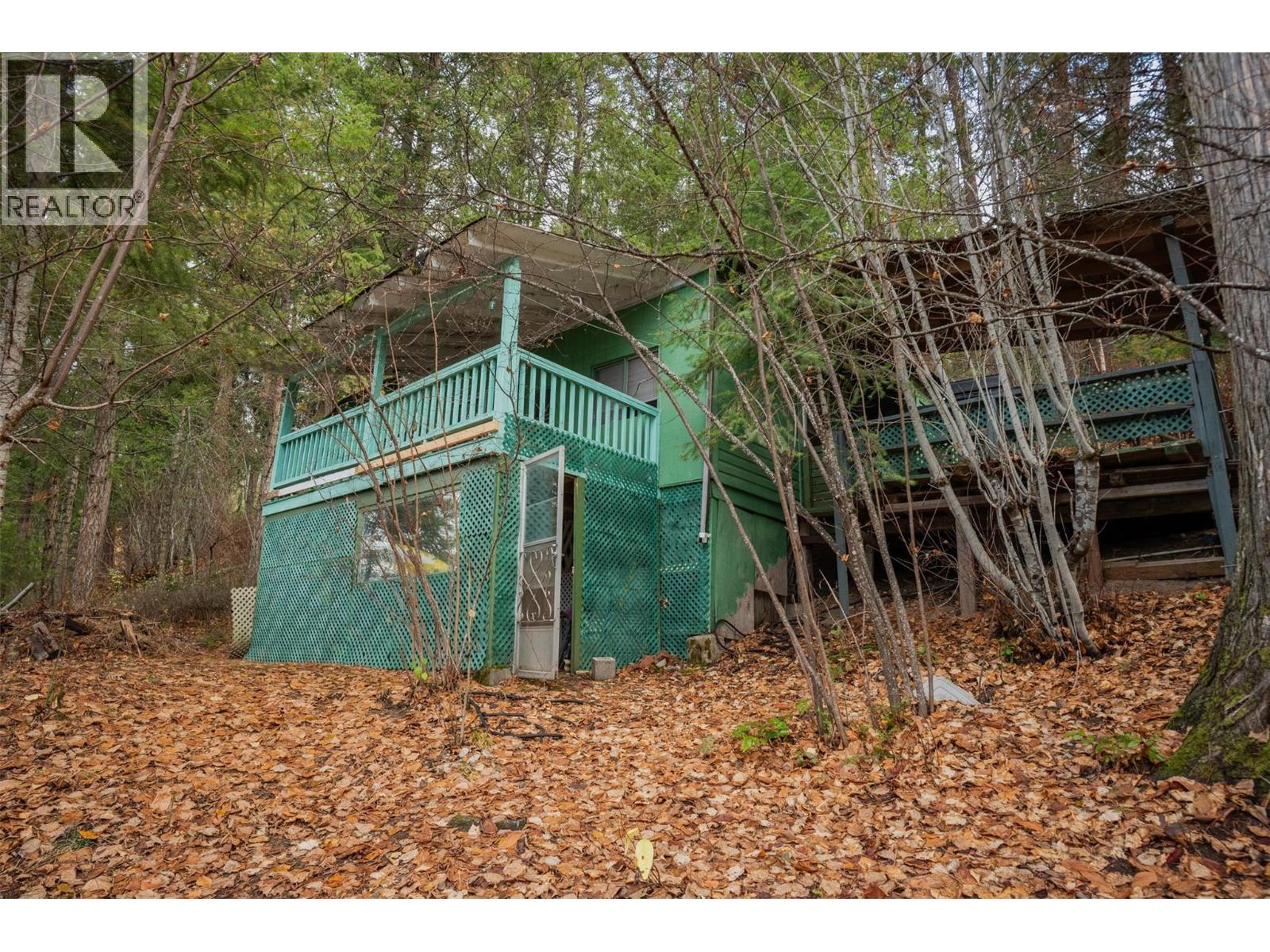 2071 Massie Road, Christina Lake