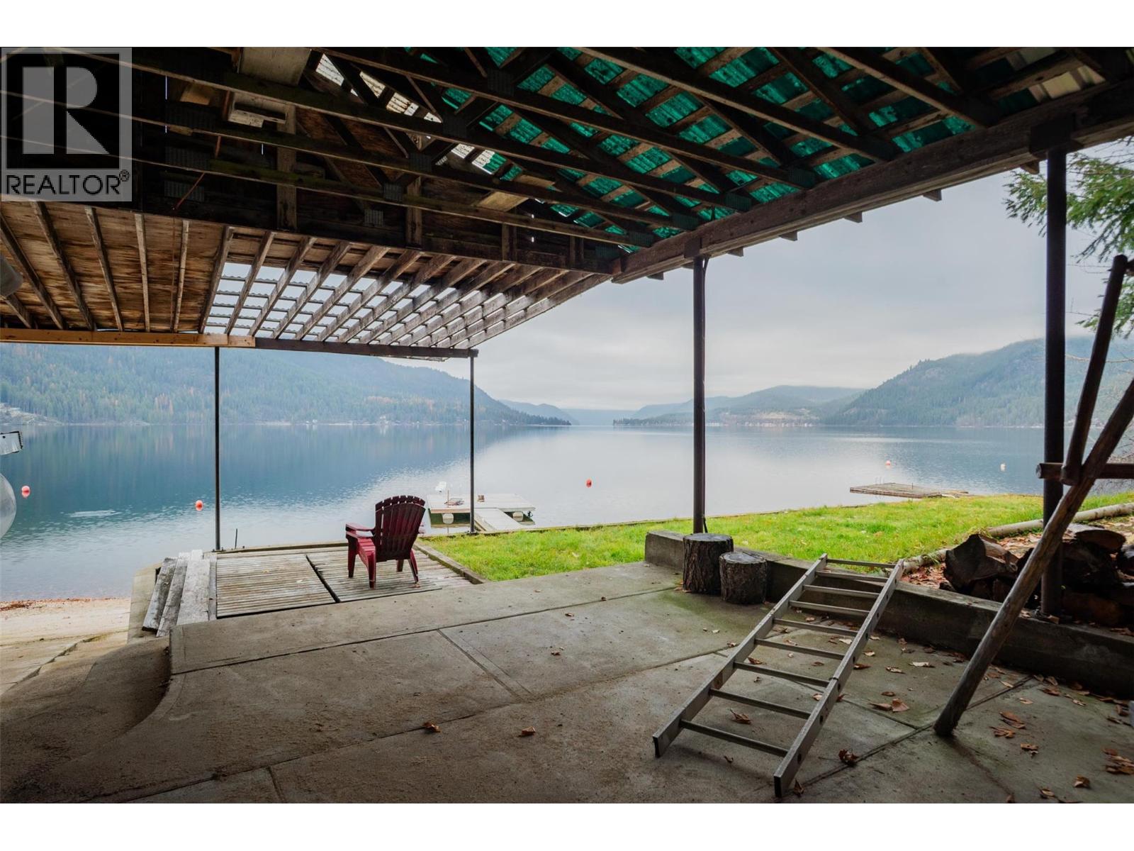 2071 Massie Road, Christina Lake