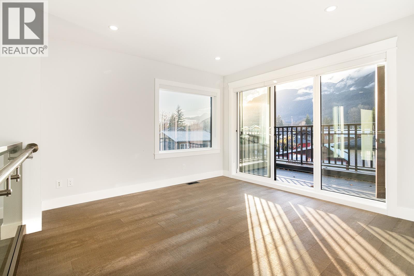 38883 BRITANNIA AVENUE, Squamish