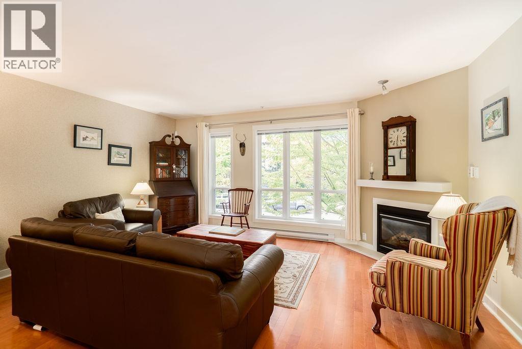 3 1233 MAIN STREET, Squamish