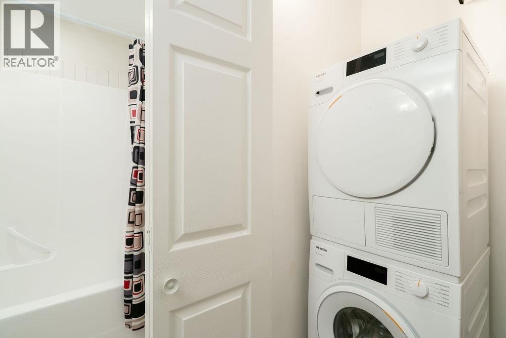 3 1233 MAIN STREET, Squamish